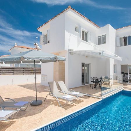 Elite Luxury Villa Paralimni Exterior photo