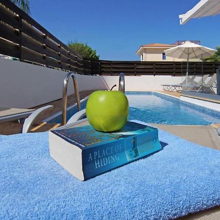 Elite Luxury Villa Paralimni Exterior photo