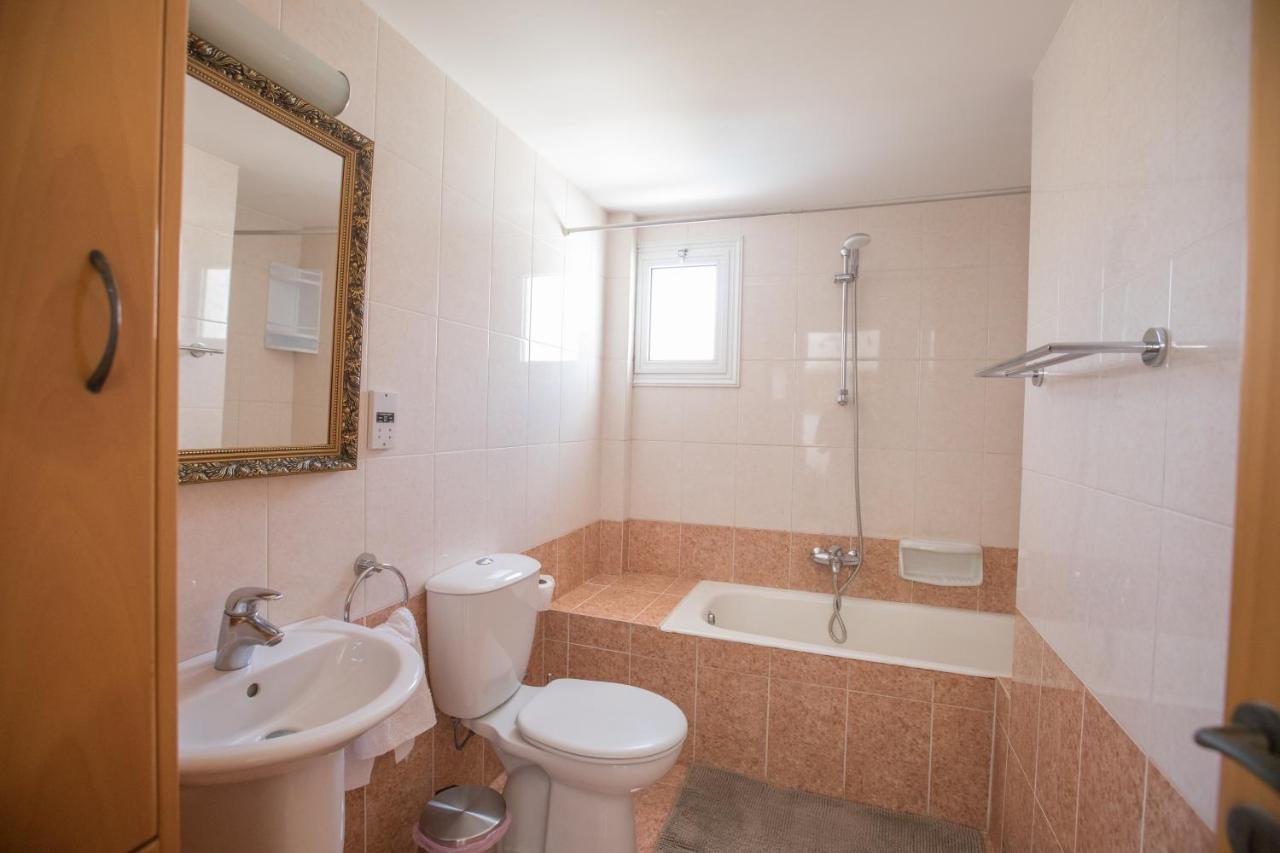 Elite Luxury Villa Paralimni Exterior photo